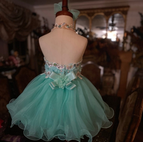 Pageant dress - Picture 3 of 7